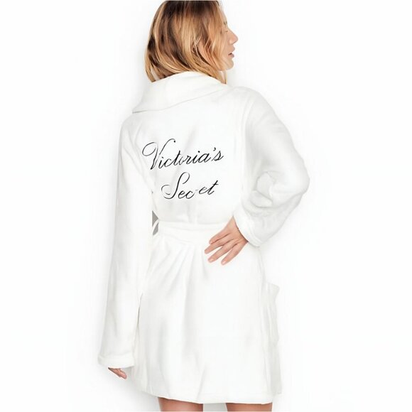 Victoria’s Secret ✦ White Plush Robe ✦ Embroidered Logo w/ Tie Waist & Pockets S - Picture 7 of 10